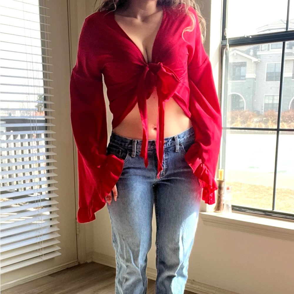 Red Long Sleeve Ruffle Tied Crop Top